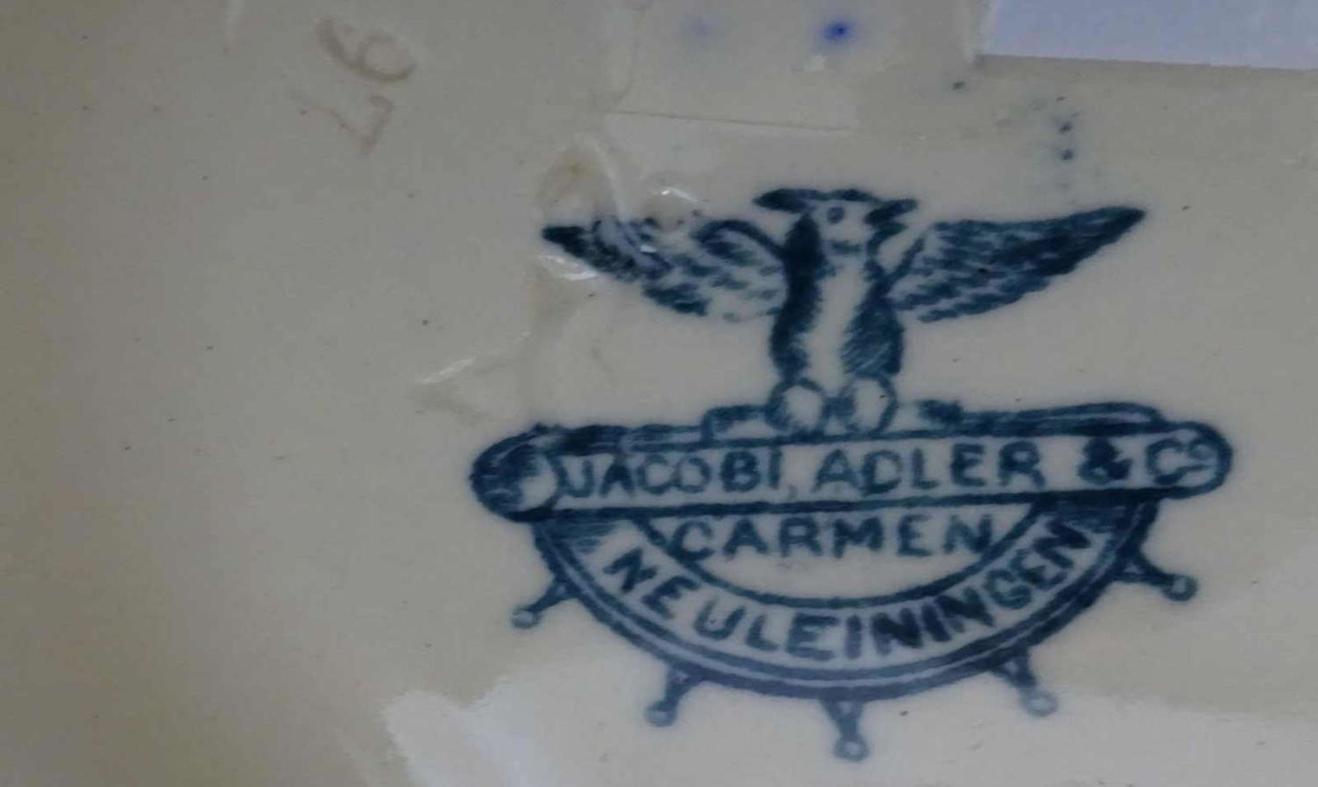 1 Waschkrug "Jacoby & Adler" von 1997, blauer Unterglasur Stempel, mit dekorativen Umdruck Dekor. - Bild 3 aus 3