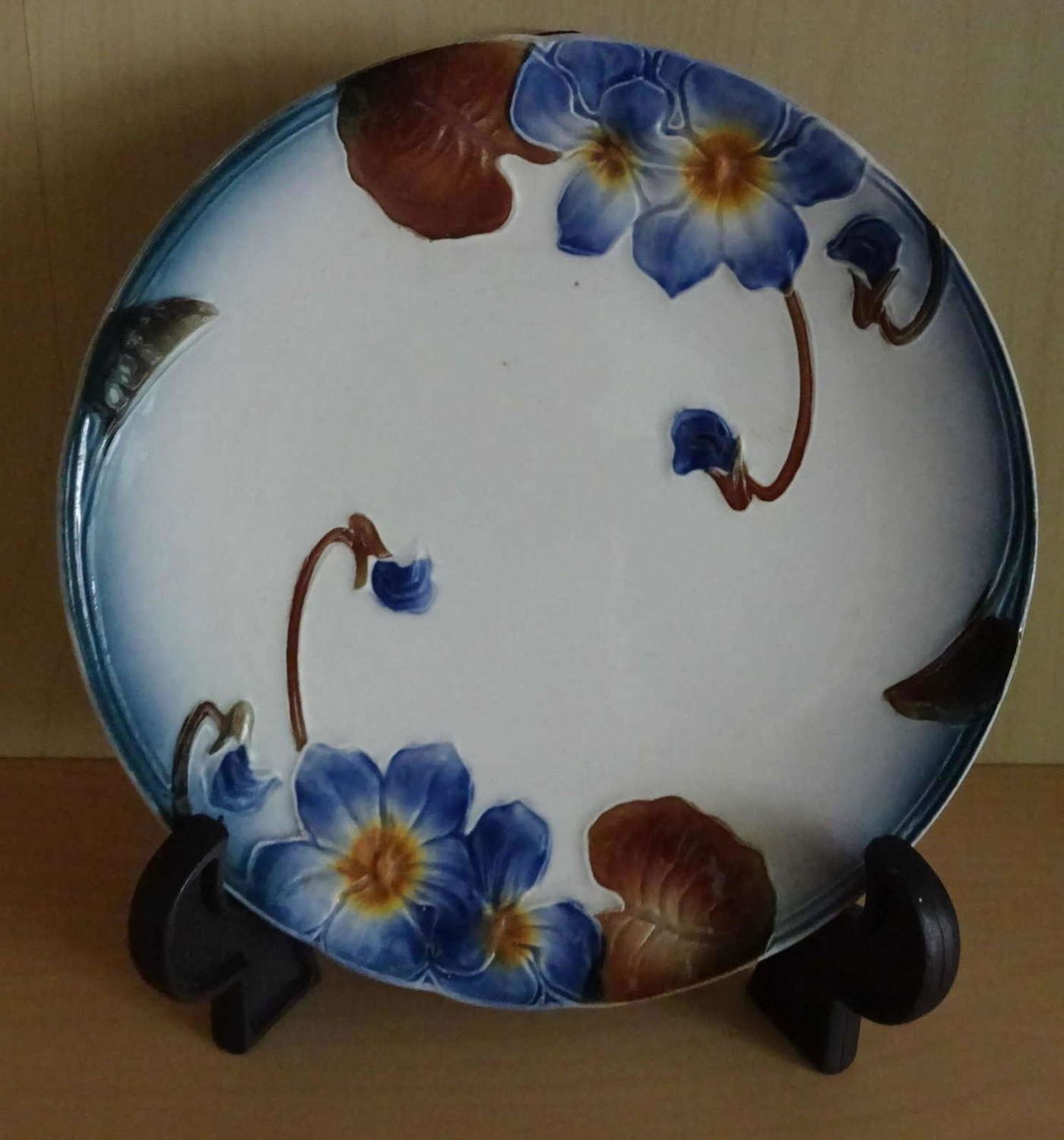 4 Dessertteller, Grünstadter Keramik, Jugendstil ca. 1907-1919, Motiv "Hellblaue Stiefmütterchen". - Bild 2 aus 2