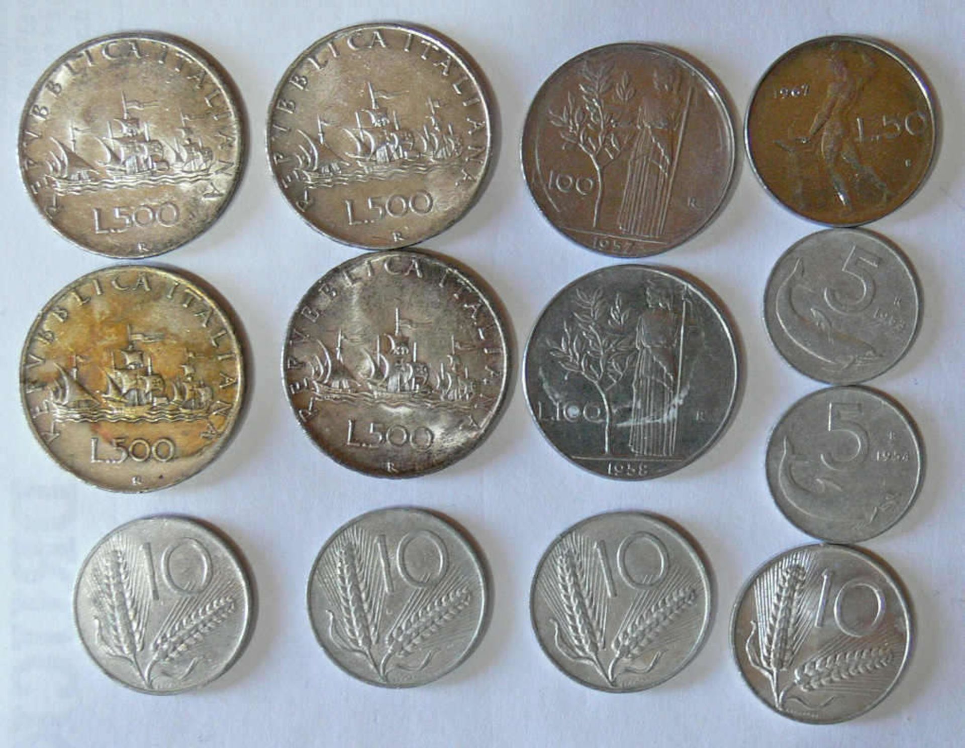 Italien, Lot Münzen, 500 Lire - 10 Lire. Erhaltung: ss. Bitte Besichtigen Italy, Lot of Coins, 500