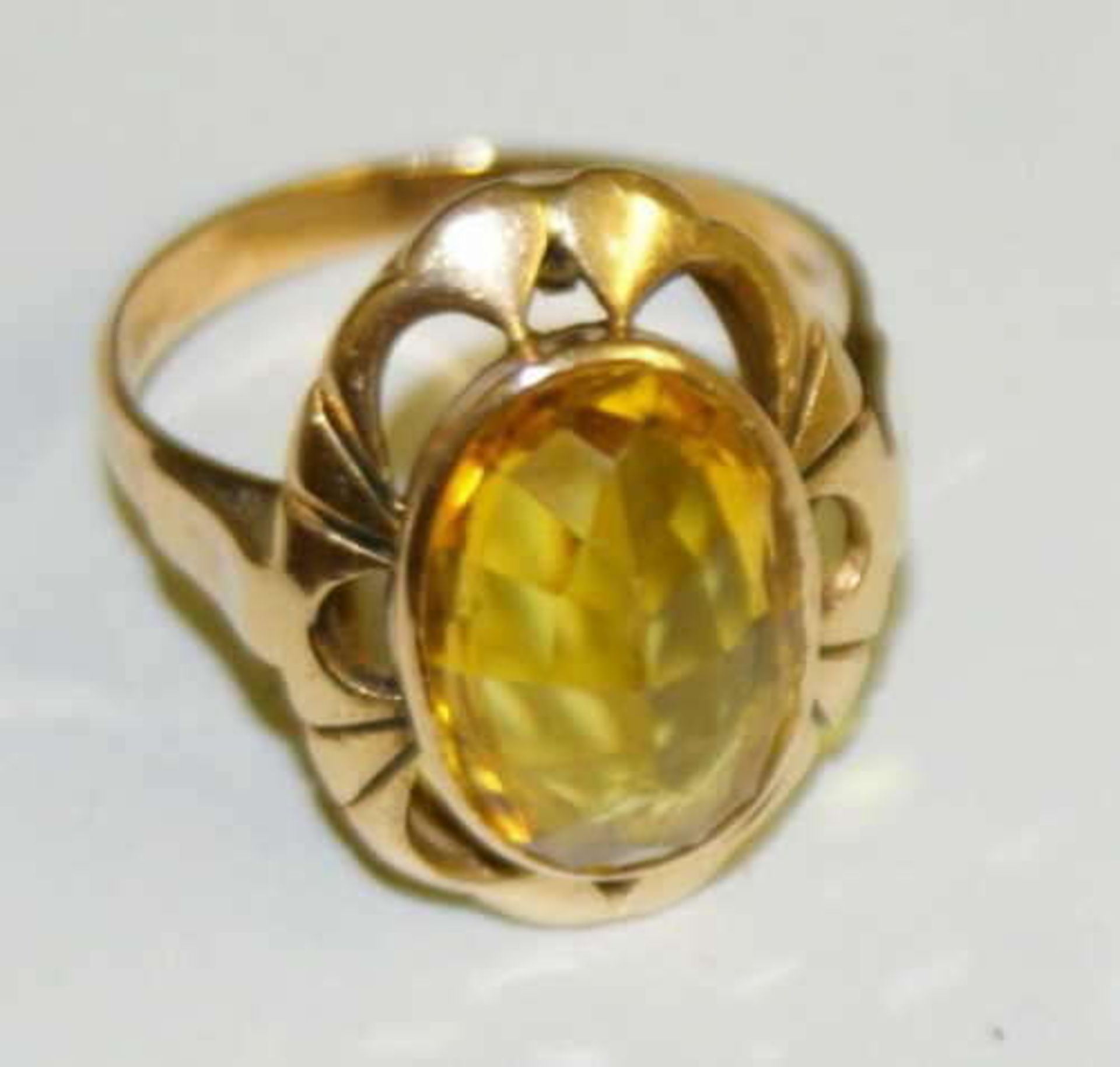 Damenring, 585er Gelbgold, besetzt mit 1 gelben Topas. Ringgröße 58. Gewicht ca. 6,1gWomen's ring,