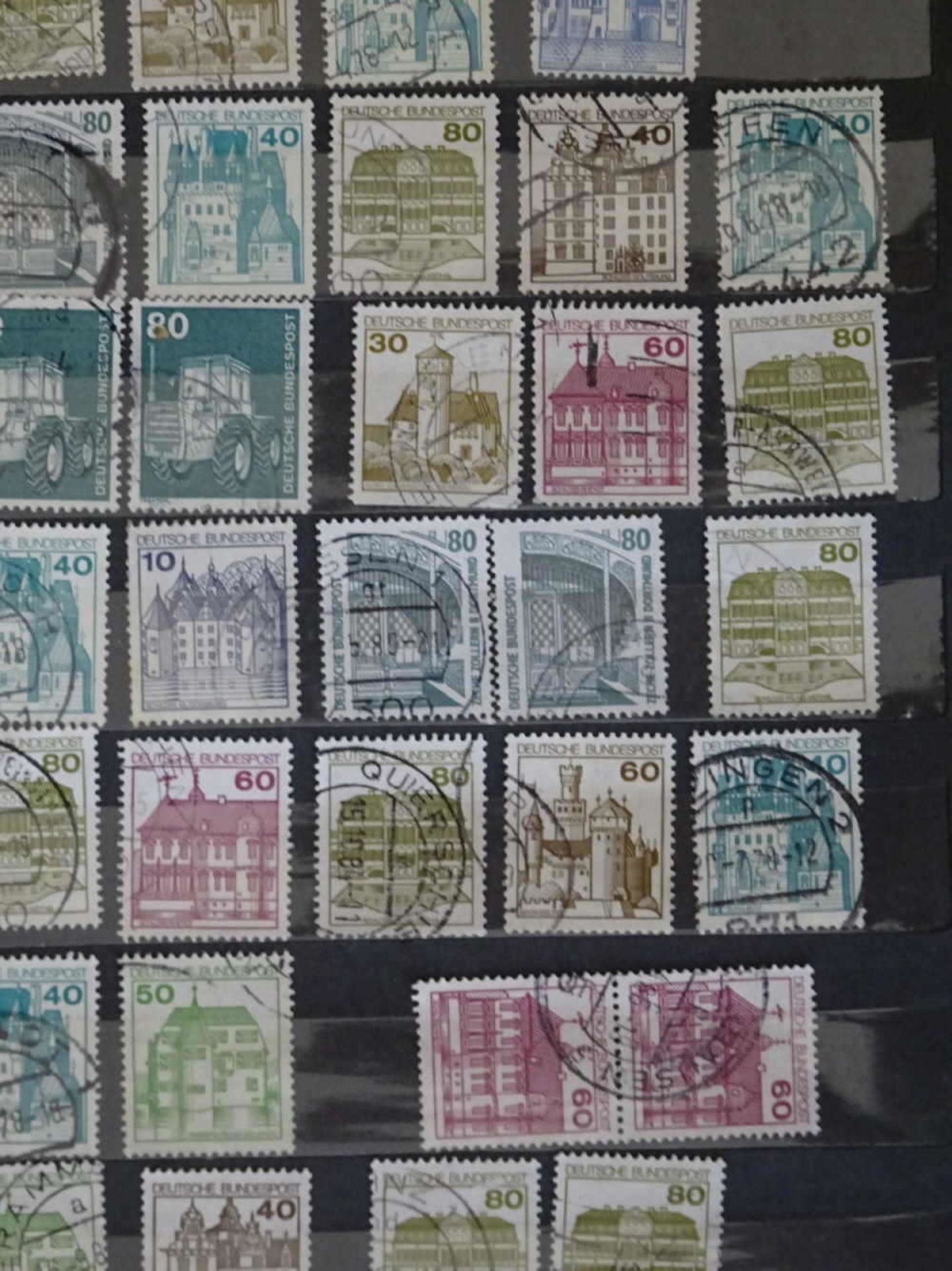 Konvolut Briefmarken und Postkarten in großem Karton. Bitte besichtigenMixed lot of stamps and - Bild 4 aus 4