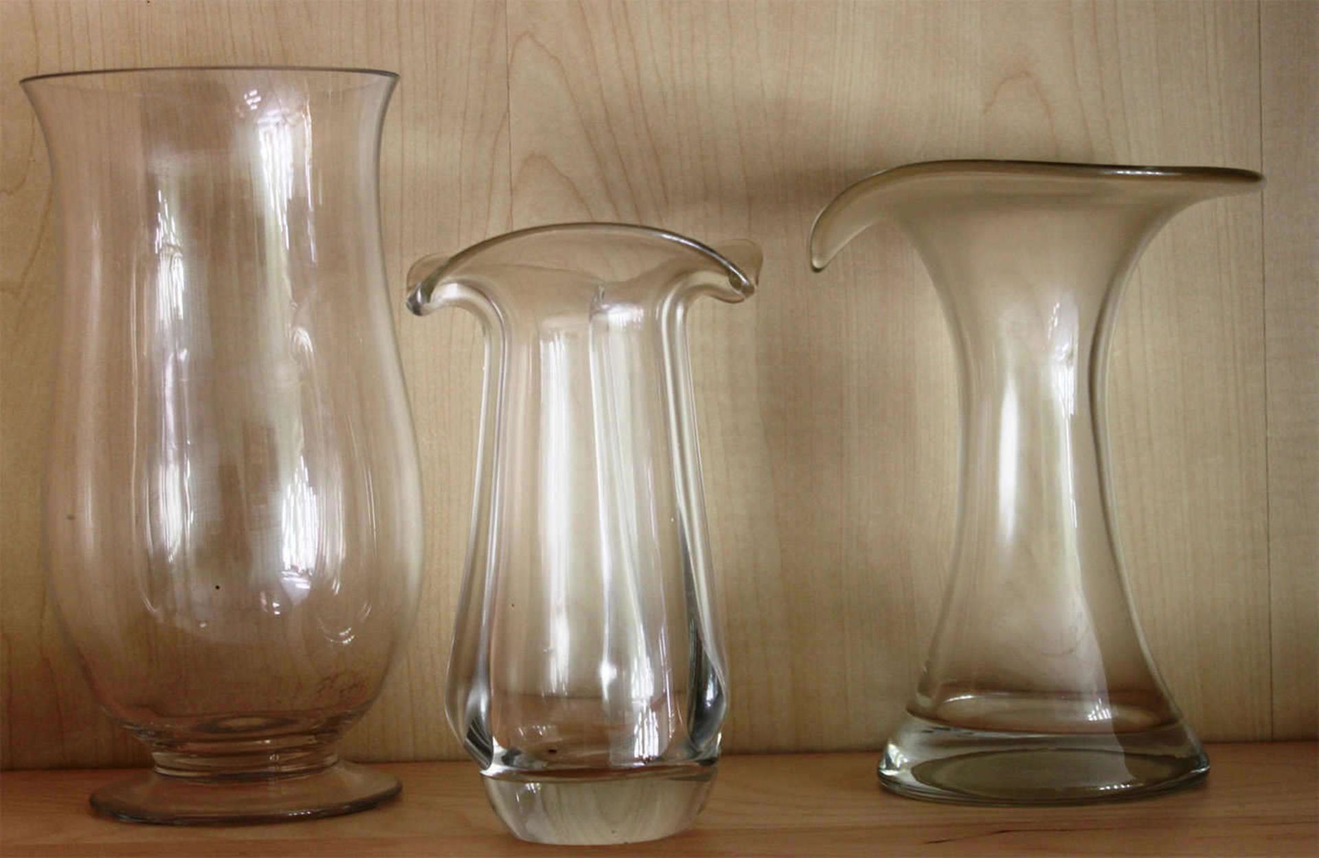 3 Glasvasen, verschiedene Modelle. Gebrauchter Zustand.3 glass vases, different models. Used.