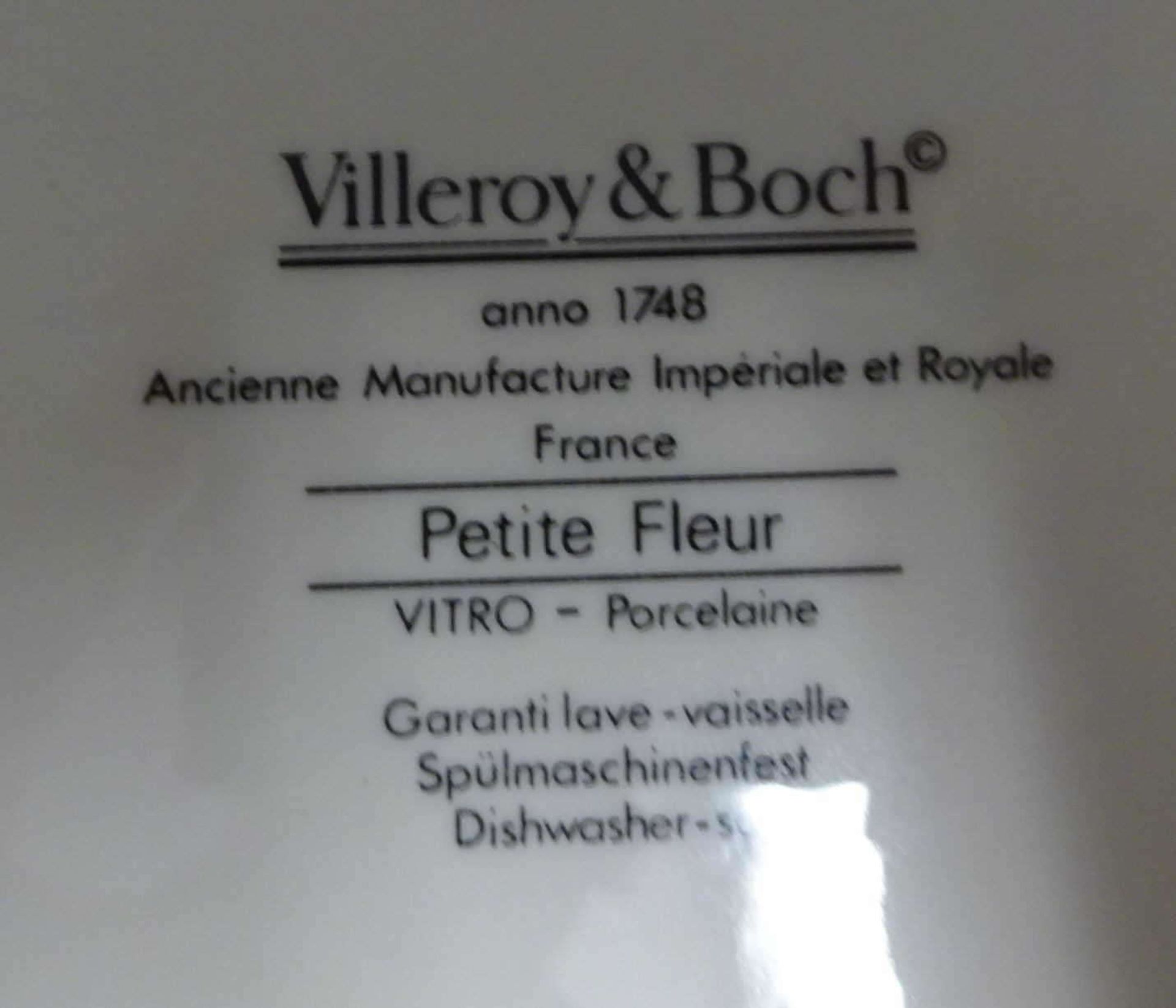 Villeroy & Boch, "Petit Fleur", Serviceteile, bestehend aus 6 Kuchenteller, 6 Unterteller, 1 - Bild 3 aus 3
