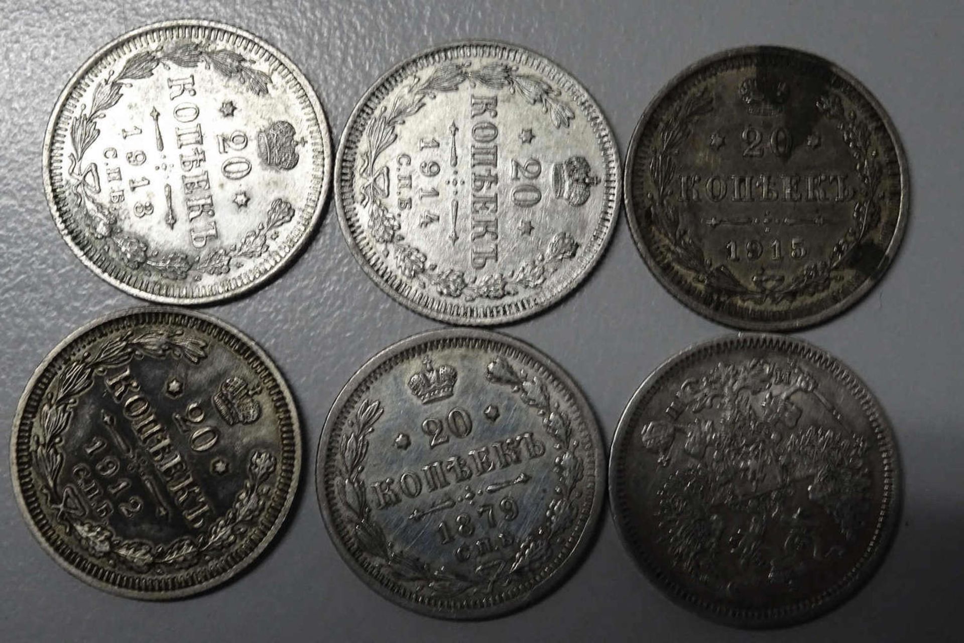 Lot Silbermünzen, zu je 20 Kopelew. Insgesamt 6 Stück. Bitte besichtigenLot of silver coins, each 20 - Bild 2 aus 2