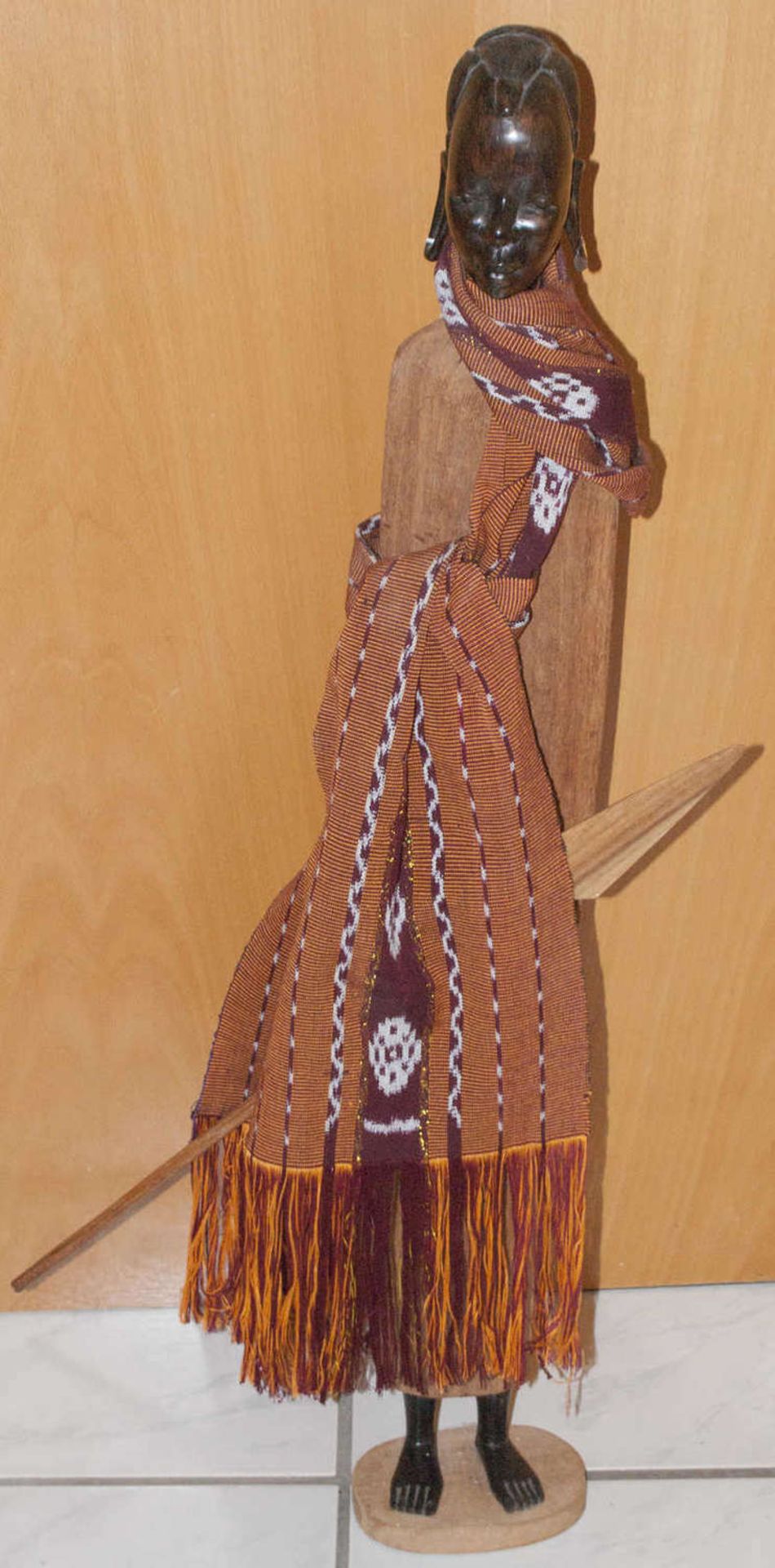 Afrikanische Holzfigur. Aufwendig geschnitzt. Höhe ca. 81 cm. Bitte besichtigenAfrican wooden