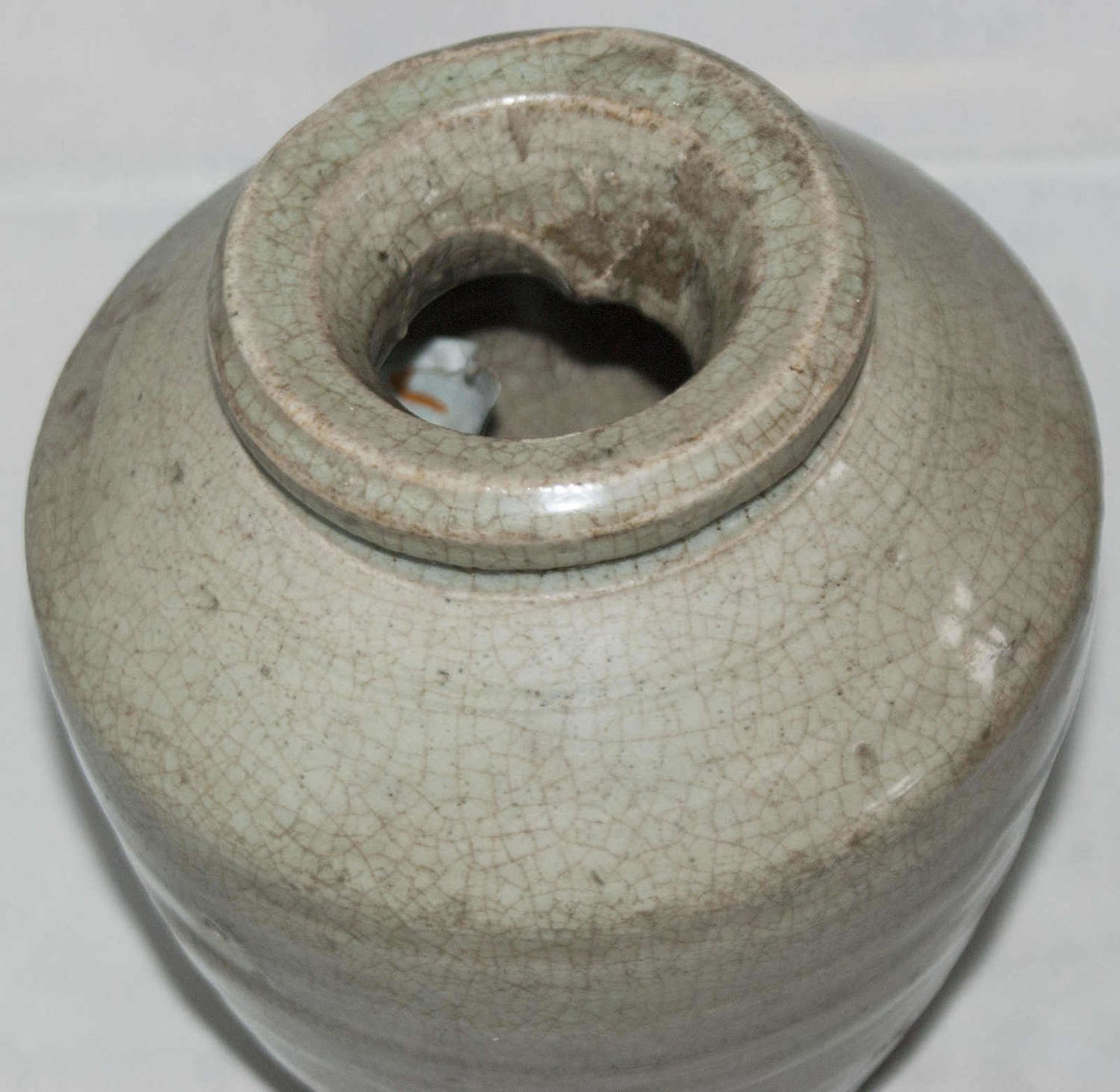 Southern Song Dynastie, 1127-1279. China Stone Vase in sehr guter Erhaltung, aus alter Sammlung. - Image 3 of 4