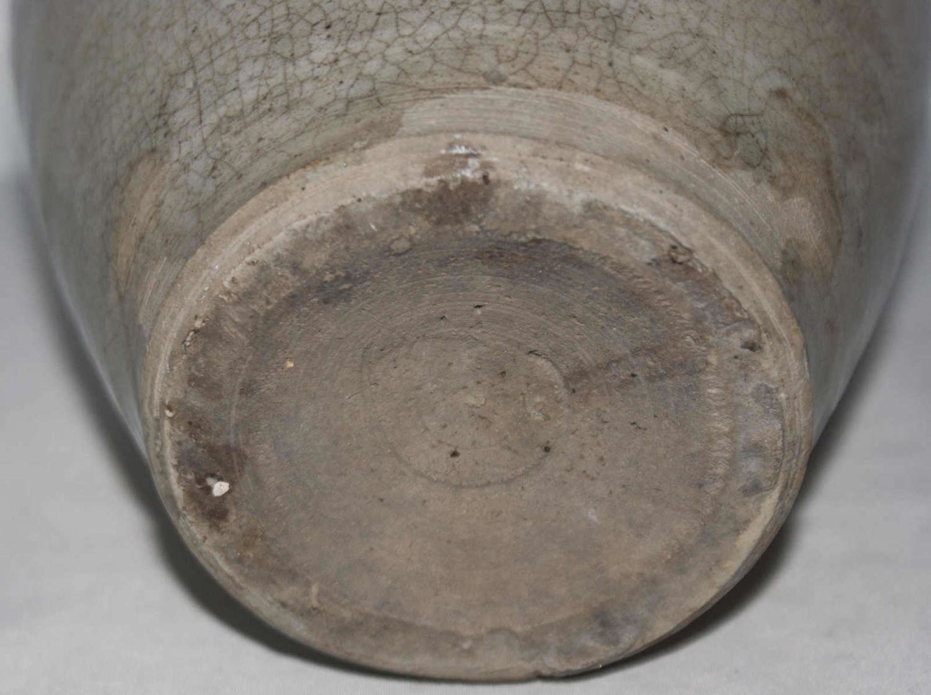 Southern Song Dynastie, 1127-1279. China Stone Vase in sehr guter Erhaltung, aus alter Sammlung. - Image 4 of 4