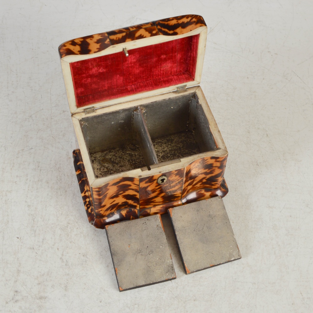 A 19th century tortoiseshell tea caddy, the hinged cover centred with a white metal oval initial - Image 8 of 10