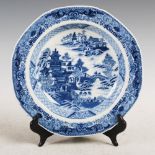 A Chinese porcelain blue and white octagonal shaped soup plate, Qing Dynasty, decorated with