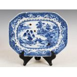 A Chinese porcelain blue and white octagonal shaped meat plate, Qing Dynasty, decorated with