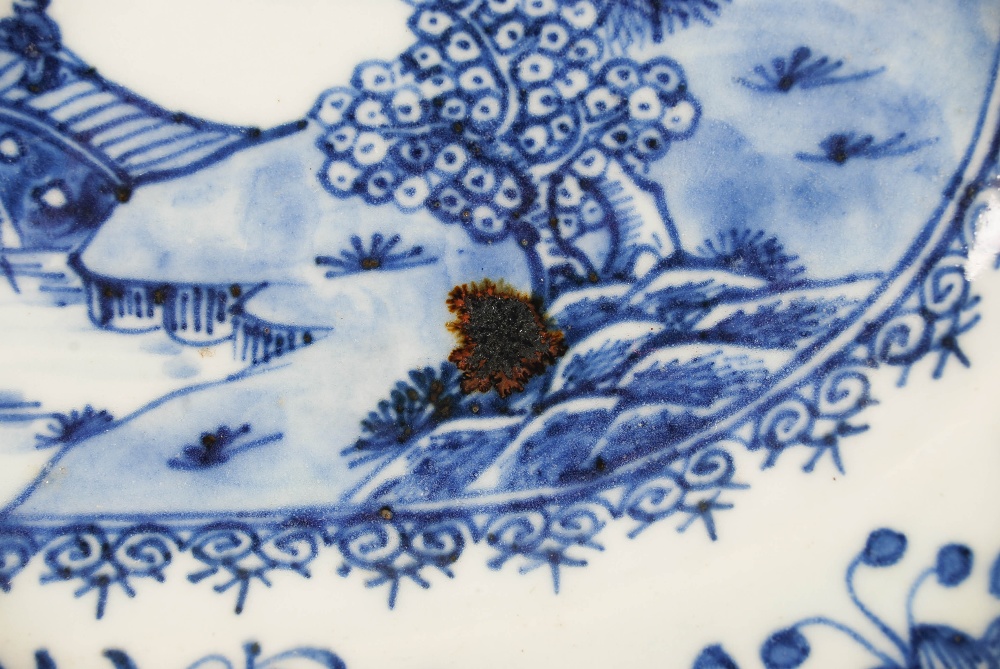 A Chinese porcelain blue and white octagonal shaped meat plate, Qing Dynasty, decorated with - Image 4 of 6