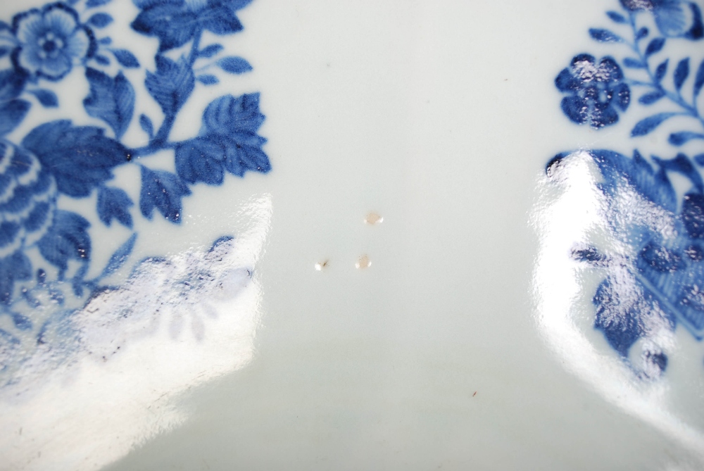 A Chinese porcelain blue and white Fitzhugh pattern bowl, Qing Dynasty, 25cm diameter x 11.5cm - Image 7 of 7