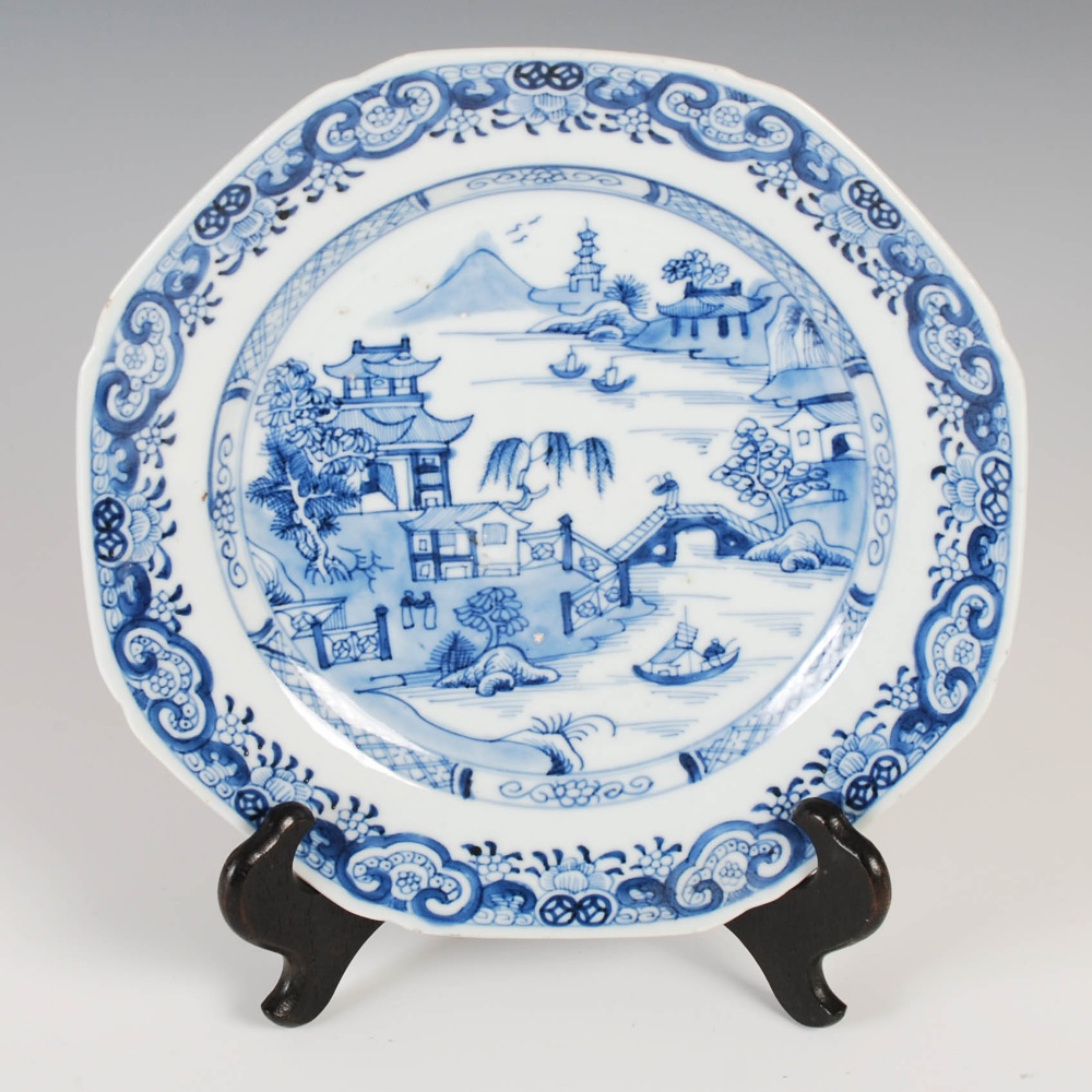Six assorted Chinese porcelain blue and white octagonal shaped plates, Qing Dynasty, similarly - Image 8 of 8