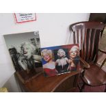 2 Marilyn Munroe hologram pictures