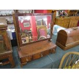 Regency mahogany toilet mirror with drawers