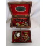 Good box of antique jewellery