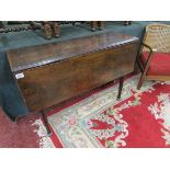 Early oak drop leaf table