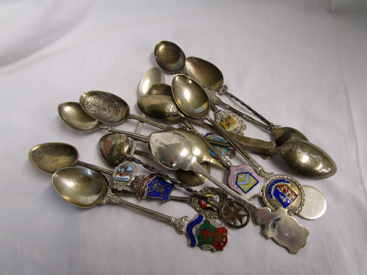 Collection of silver souvenir spoons - Approx 208g