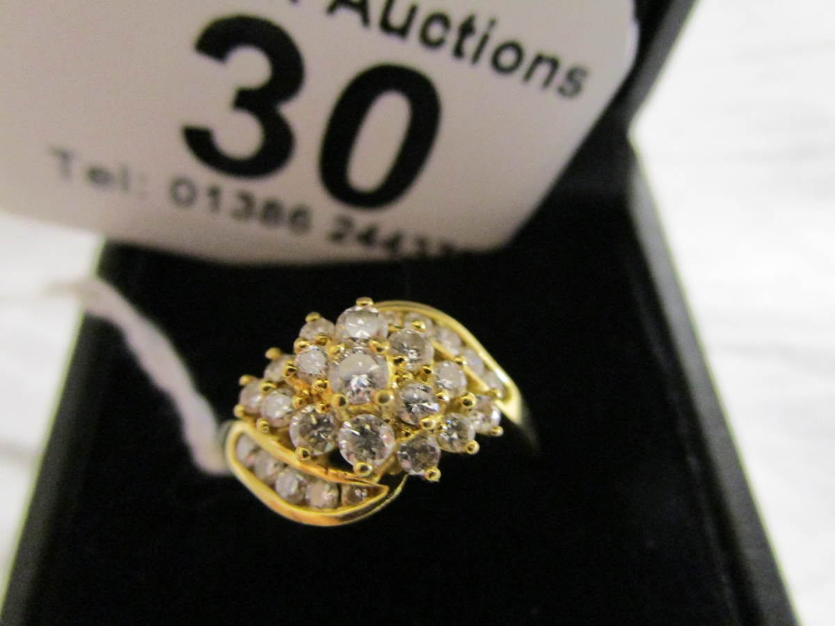 18ct diamond set cluster ring