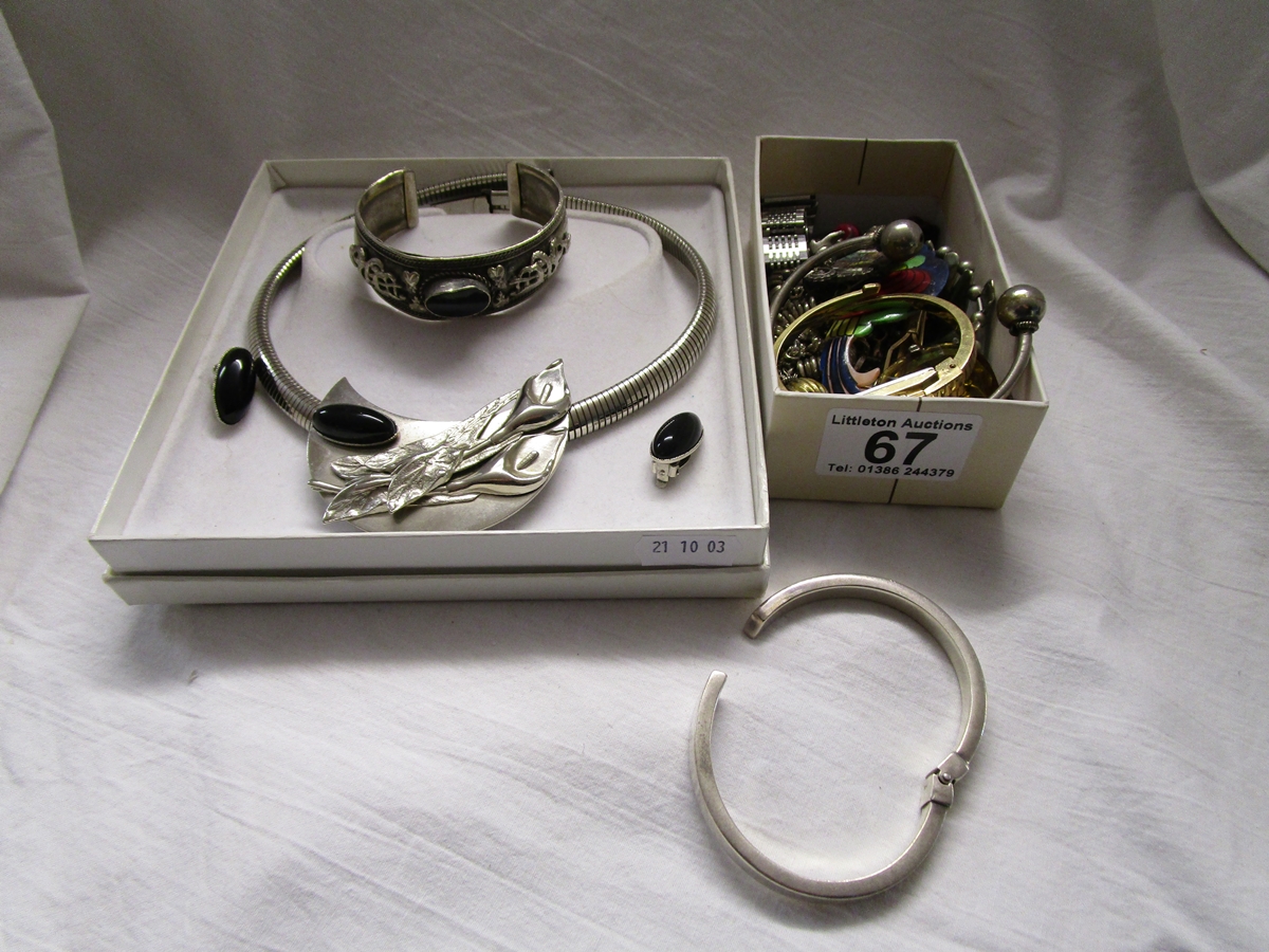 Collection of costume jewellery to include silver