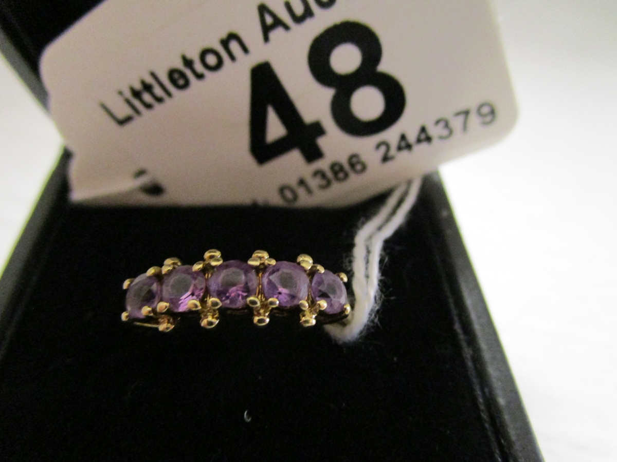 Gold 5 stone amethyst set ring