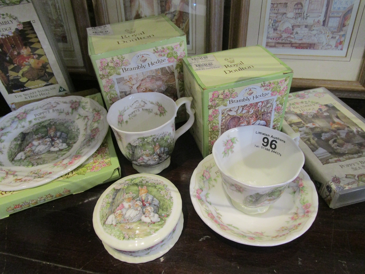 Shelf of Royal Doulton - Brambly Hedge to include boxed examples - Image 4 of 8