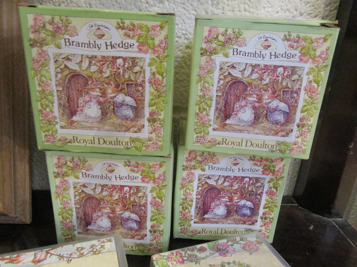 Shelf of Royal Doulton - Brambly Hedge to include boxed examples - Image 3 of 8