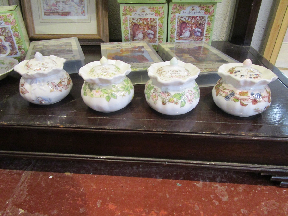 Shelf of Royal Doulton - Brambly Hedge to include boxed examples - Image 2 of 8