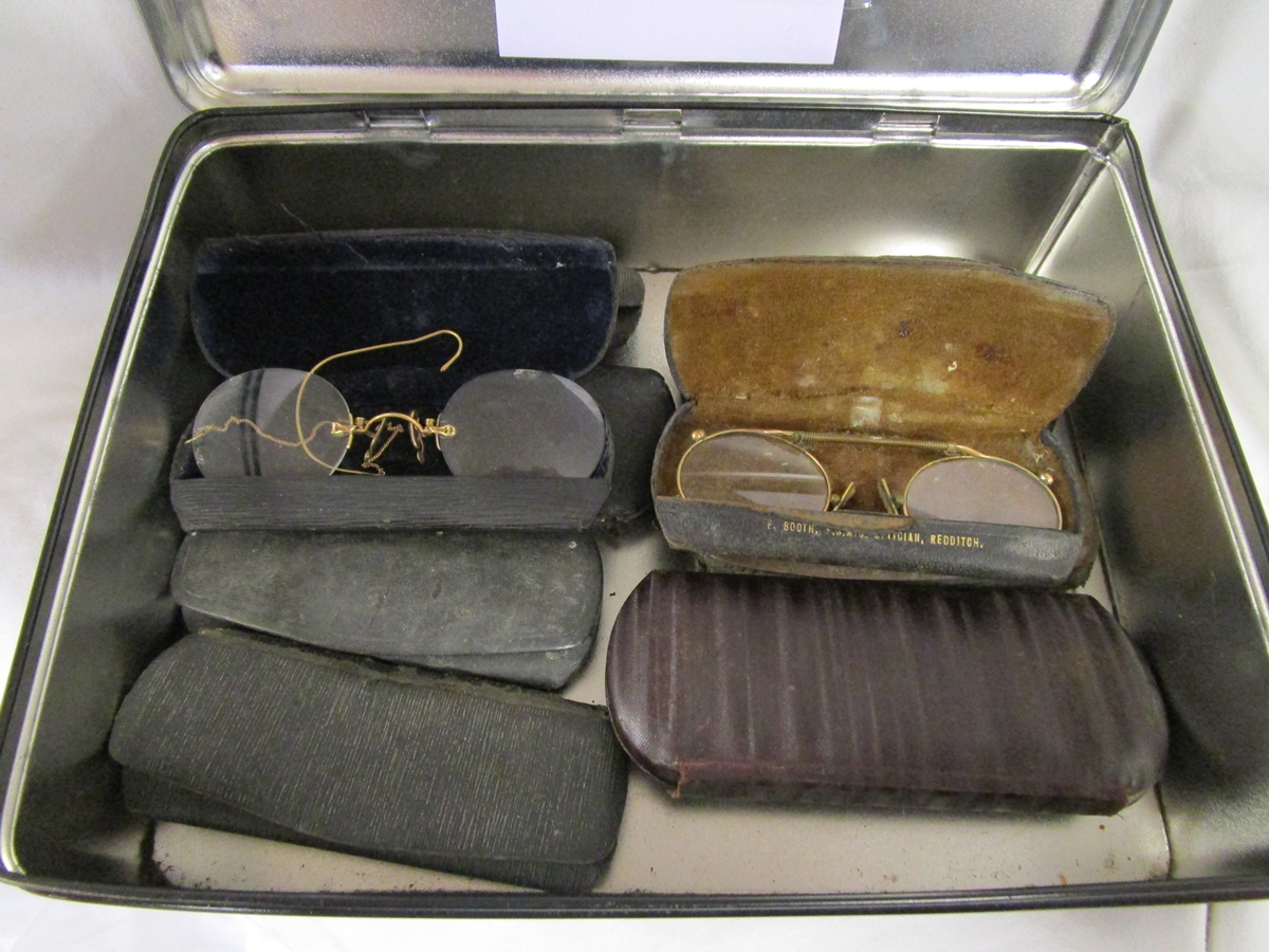 9 pairs of early spectacles