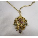 Antique gold pendant and chain (12g)
