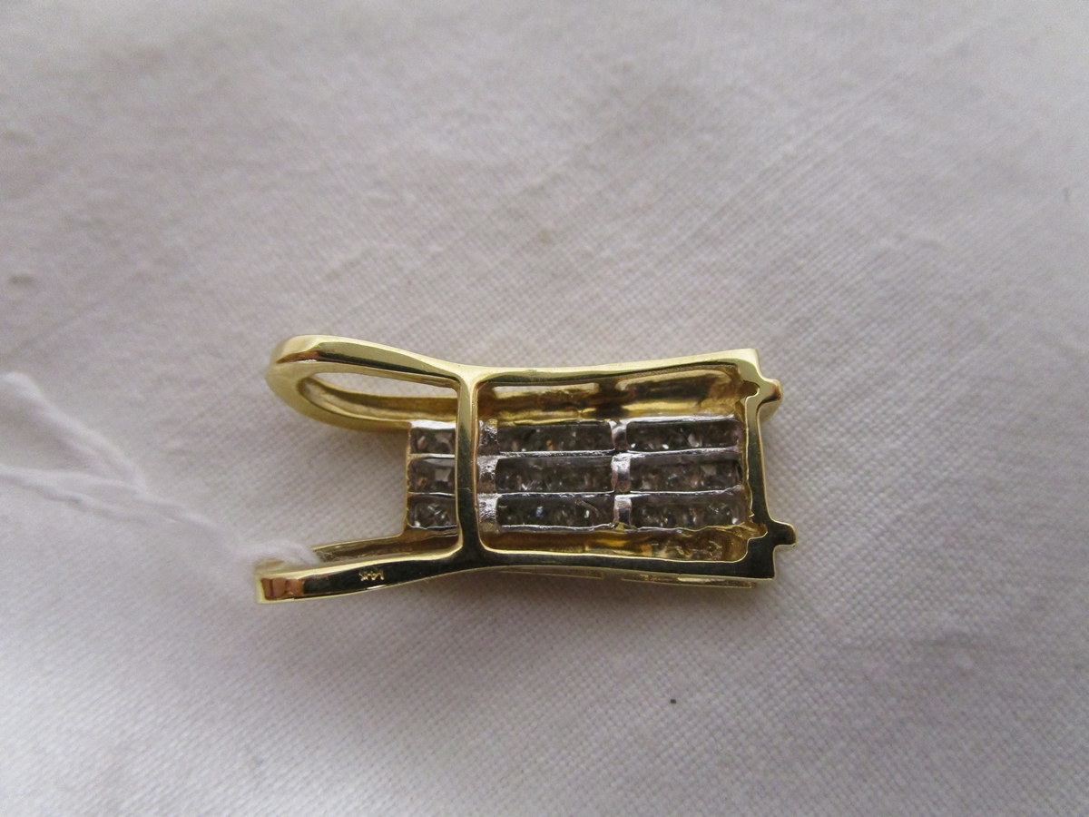 14ct gold pendant with 27 diamonds - Image 3 of 4