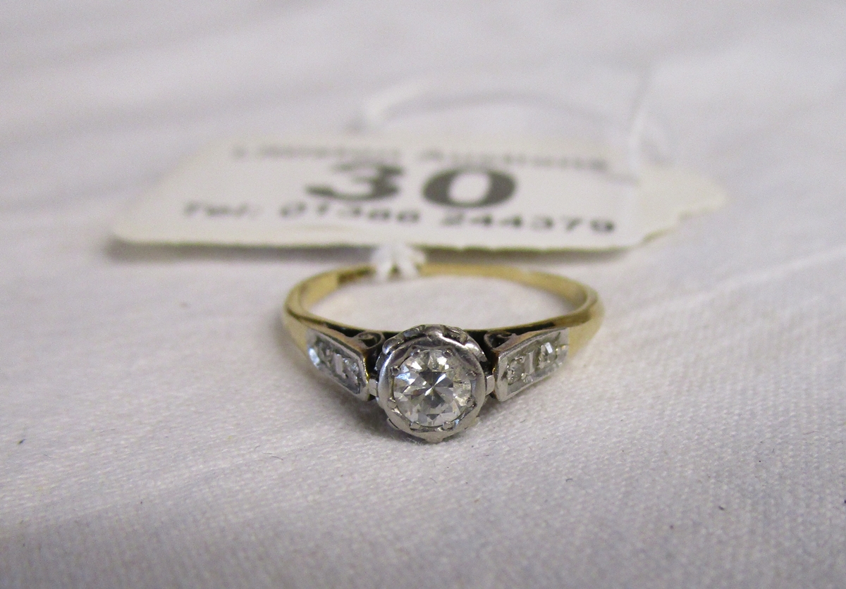 18ct diamond solitaire ring