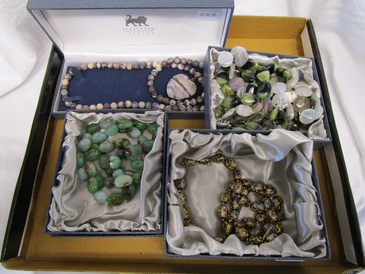 Tray of necklaces to include jade