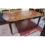 Late Victorian dining table with handle