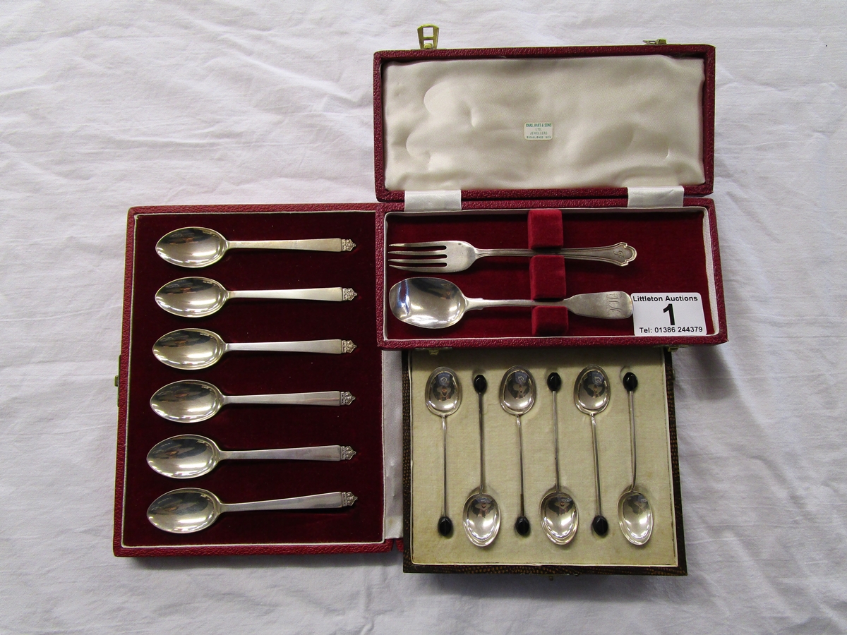 2 boxed sets of hallmarked silver spoons & boxed silver fork & spoon