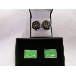 2 pairs of cufflinks