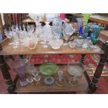 2 shelves of glassware