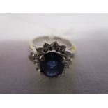 18ct sapphire & diamond cluster ring