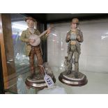 2 figurines - Banjo Bill & the Music Man