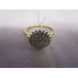 Gold diamond cluster ring