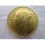 Gold sovereign QV young head - 1857