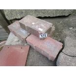 Approx 1024 red block pavers - 200mm x 100mm - Approx 20m²