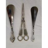 2 silver handled shoe horns together with Mappin and Webb Princess Plate scissors