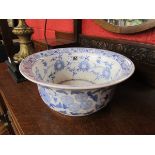 Blue & white Oriental themed bowl