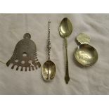 4 collectables to include silver teaspoon, apostle spoon, patented needle bell gauge & 'Little