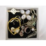 Box of jewellery to include silver & gold bar brooch