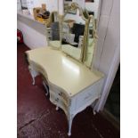 French style dressing table