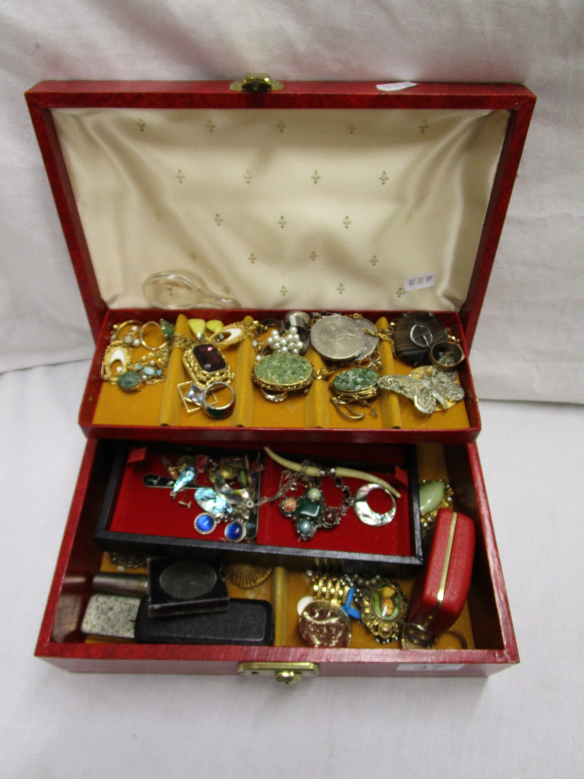 Jewellery box and contents