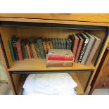 Collection of vintage books to include Art & H G Wells