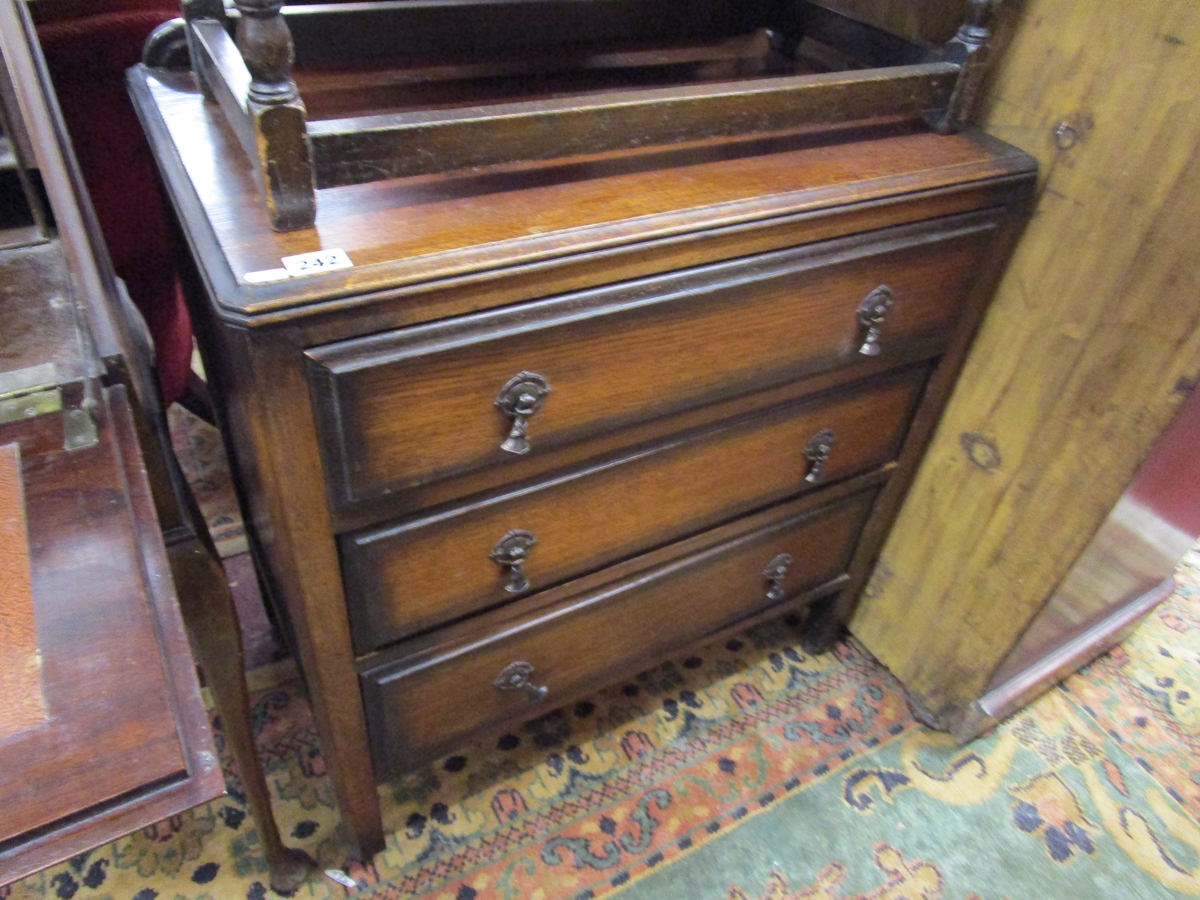 Oak chest of 3 drawers